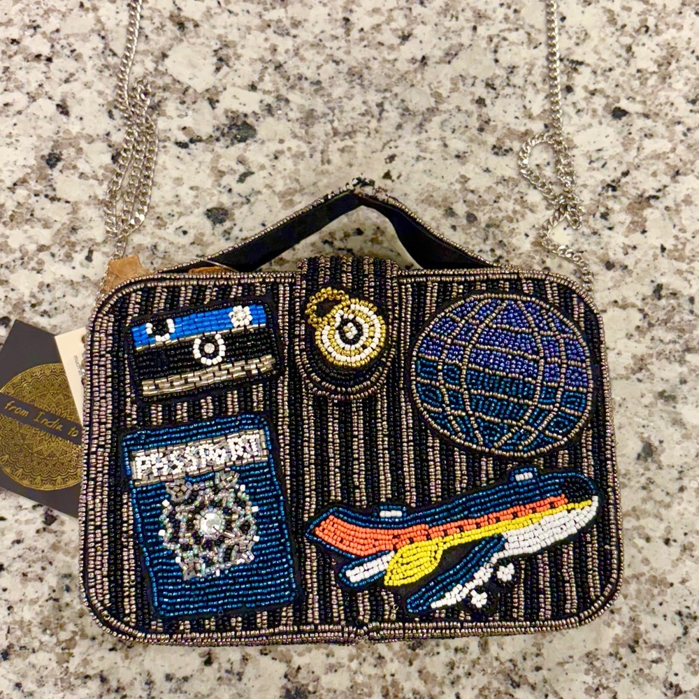 NWT viral beaded travel passport clutch